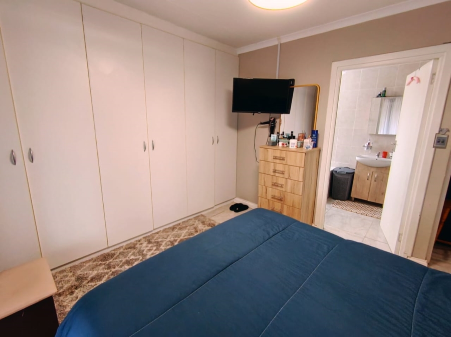 2 Bedroom Property for Sale in Heiderand Western Cape